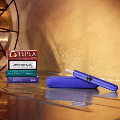 Appareil IQOS ILUMA i Electric Purple avec son chargeur et paquets de sticks TEREA
